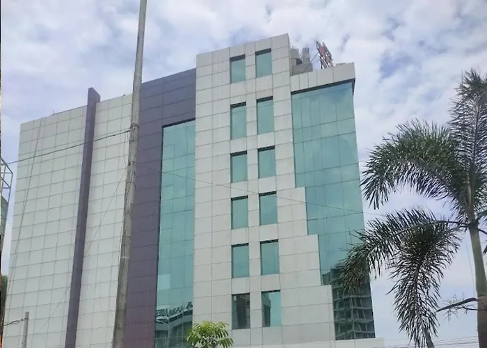 Hotel Dunkin Grand Banjara Hills- Live Kitchen-Free Lavish Buffet Breakfast