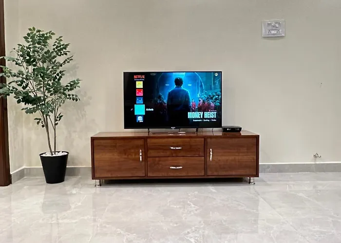 Modern 3Bhk Furnished Flat In Downtown Hyderabad