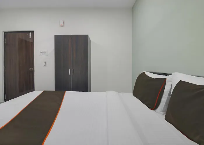 Collection O Siri Grand Inn