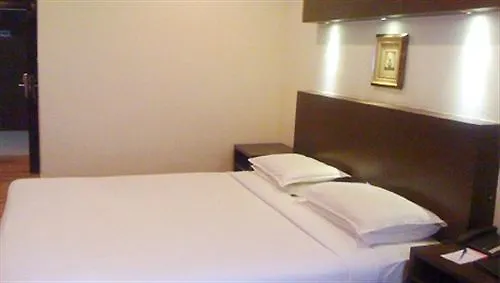 Hotel Woodbridge Grand