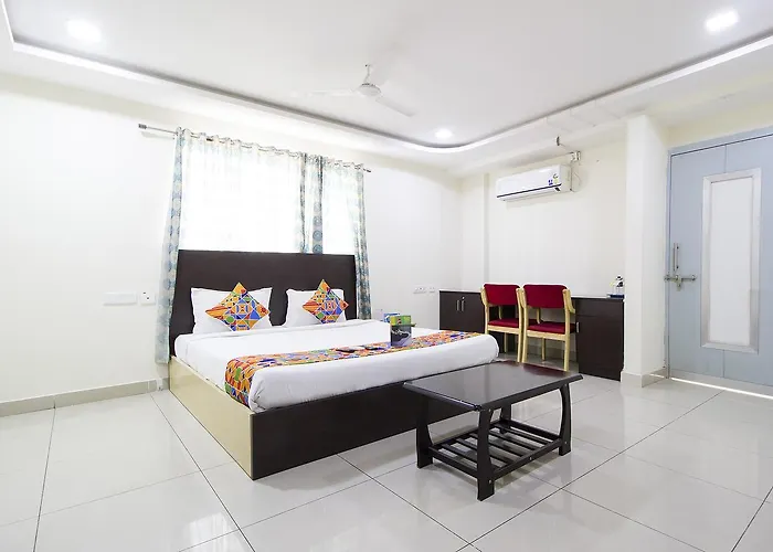 Fabhotel Siri Inn Madhapur - Fully Vaccinated Staff