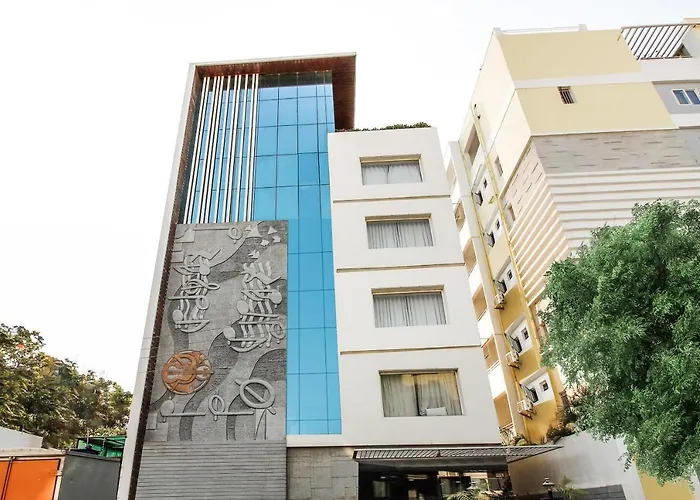 Oyo 14500 Hotel Hill View Guest House