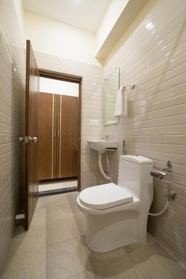 Hotel Golden Leaves 3*