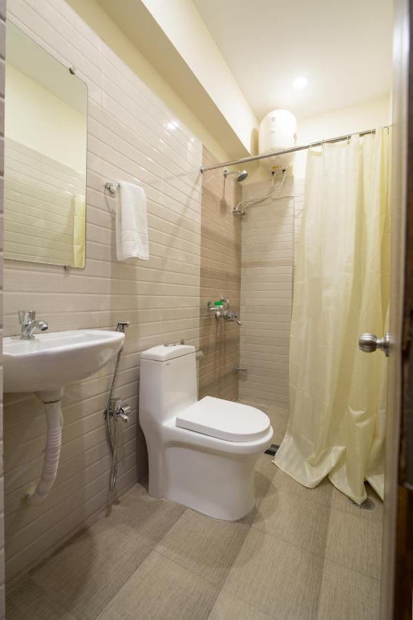 Golden Leaves Hotel