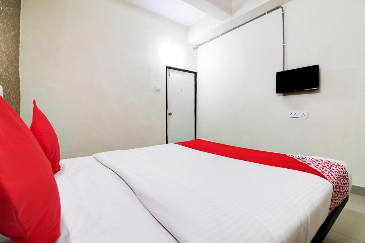 Hotel Oyo 75379 Raja Ram 3*
