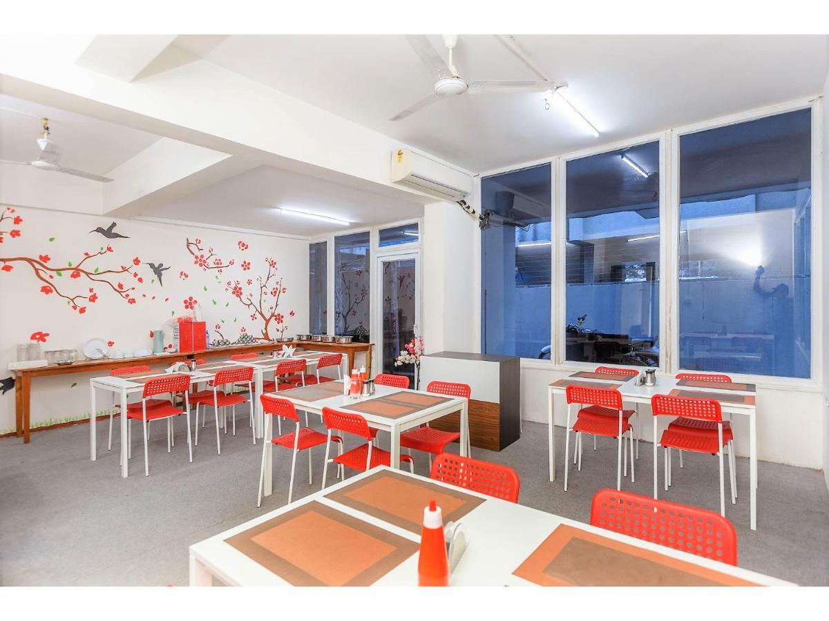 Bluo 1bhk Hitech - Gym, Tt, Terrace Garden, Lift Apartment *