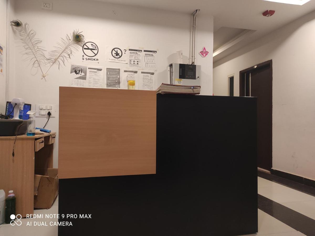 Oyo 82314 Mr Dwell Hotel Hyderabad