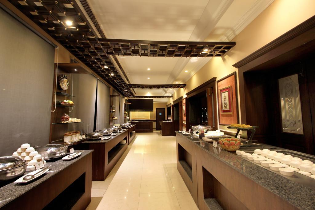 Taj Mahal Abids Hotel 2*