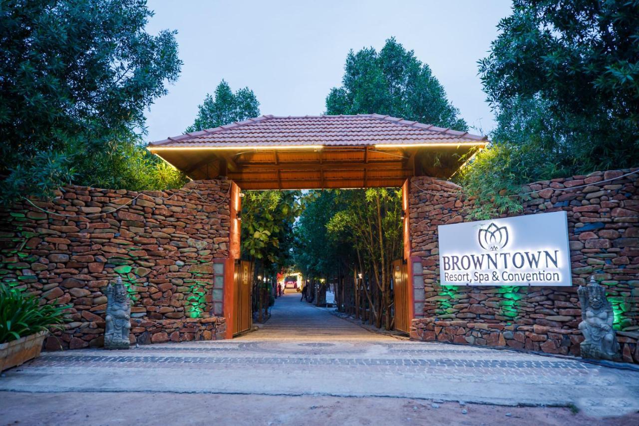 Brown Town & Resort Hyderabad