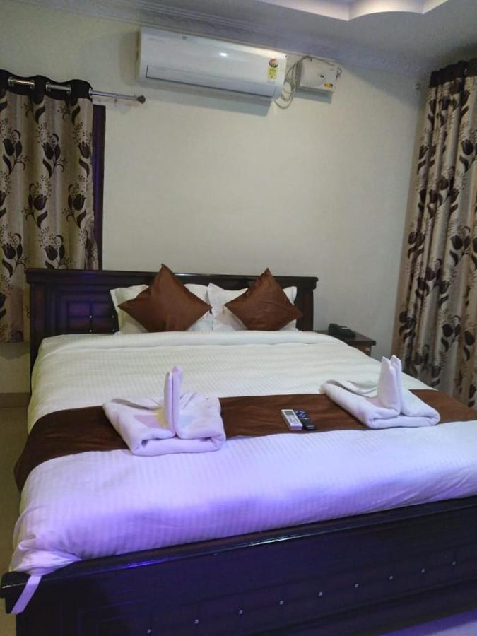 Sri Balaji Grand Hotel Hotel