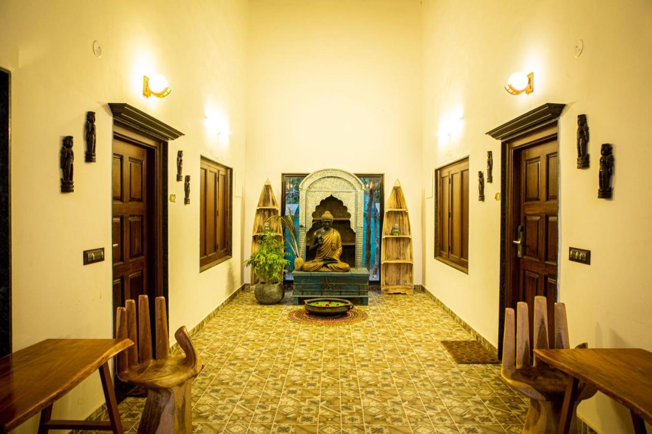 Resort Brown Town & 5*