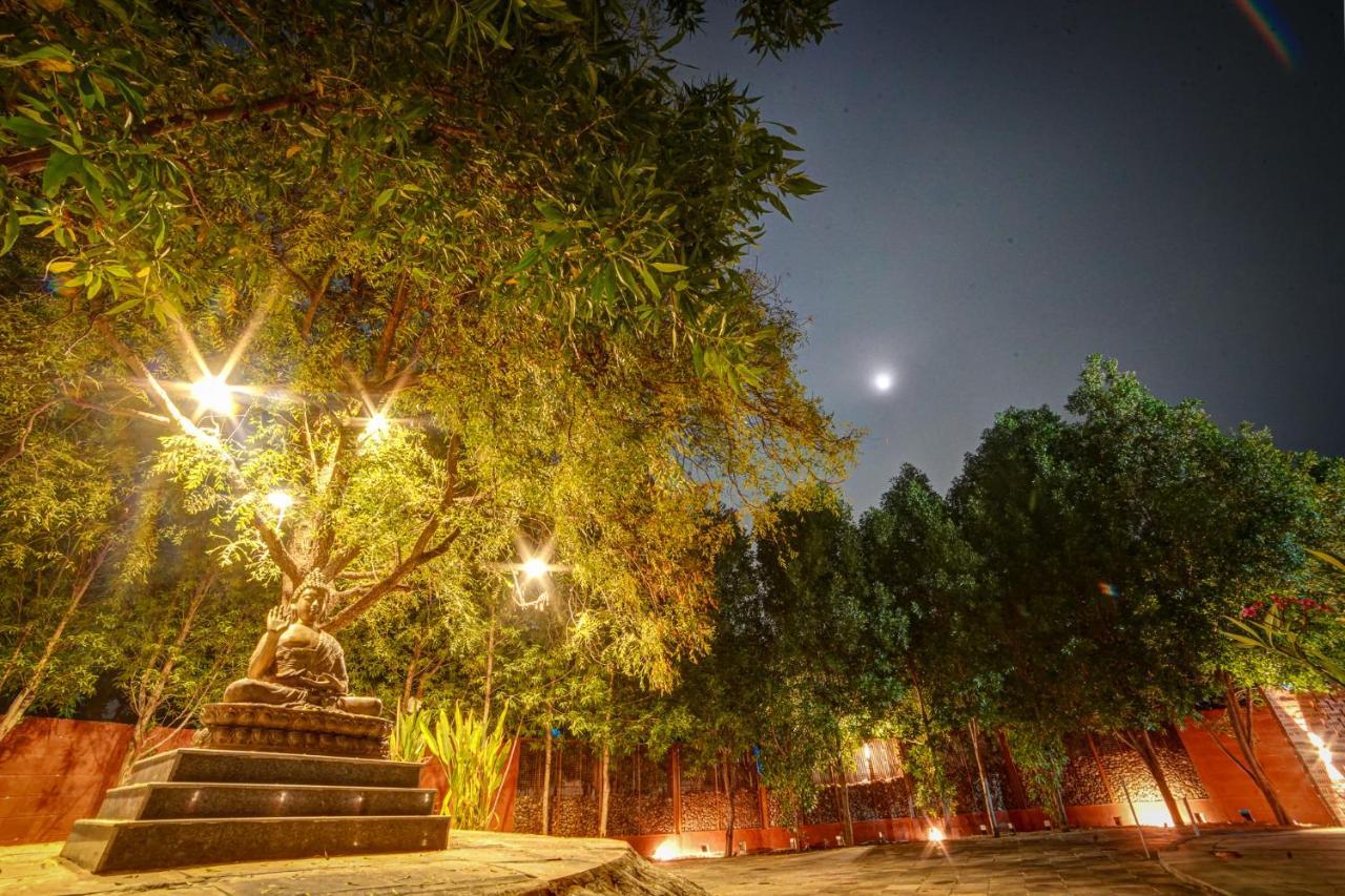 Brown Town & 5* Hyderabad