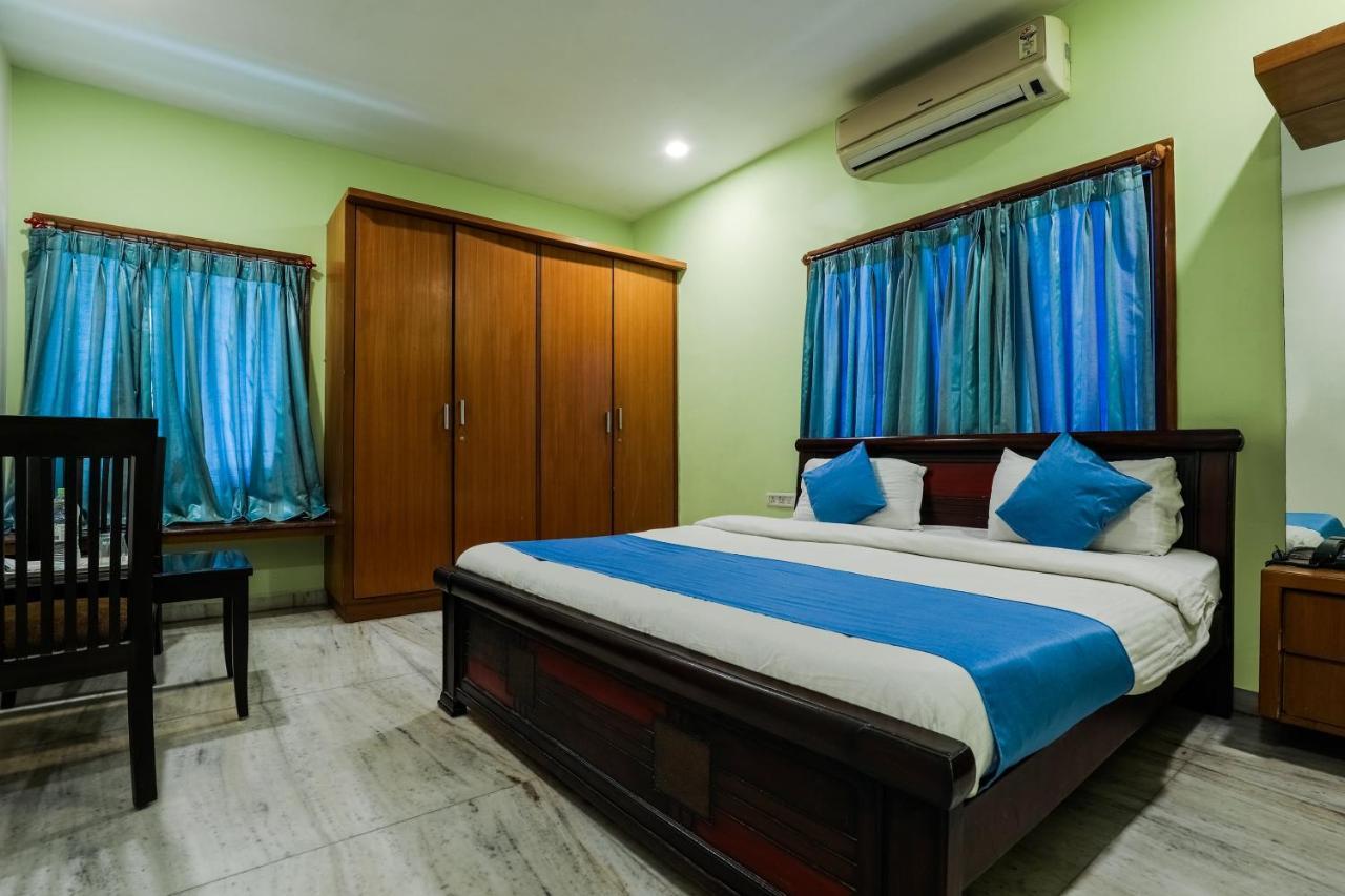 Oyo 17206 Maanne Hospitality Services Hotel