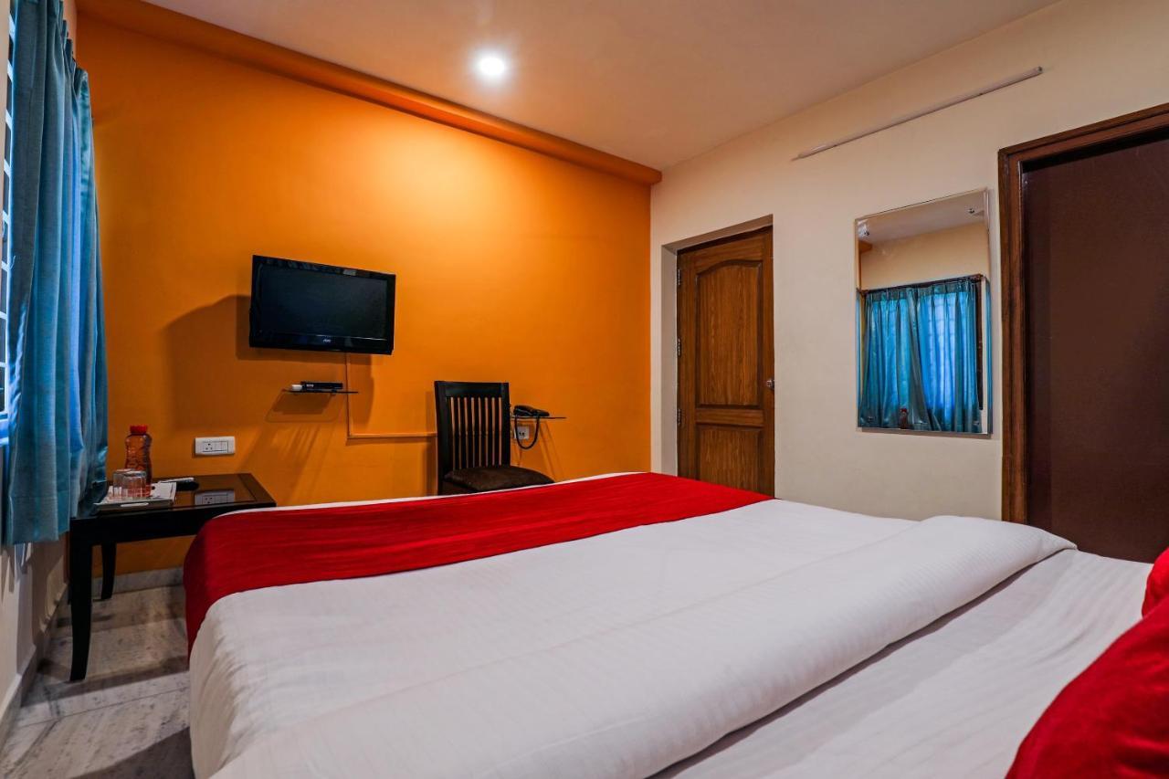 Oyo 17206 Maanne Hospitality Services 3*