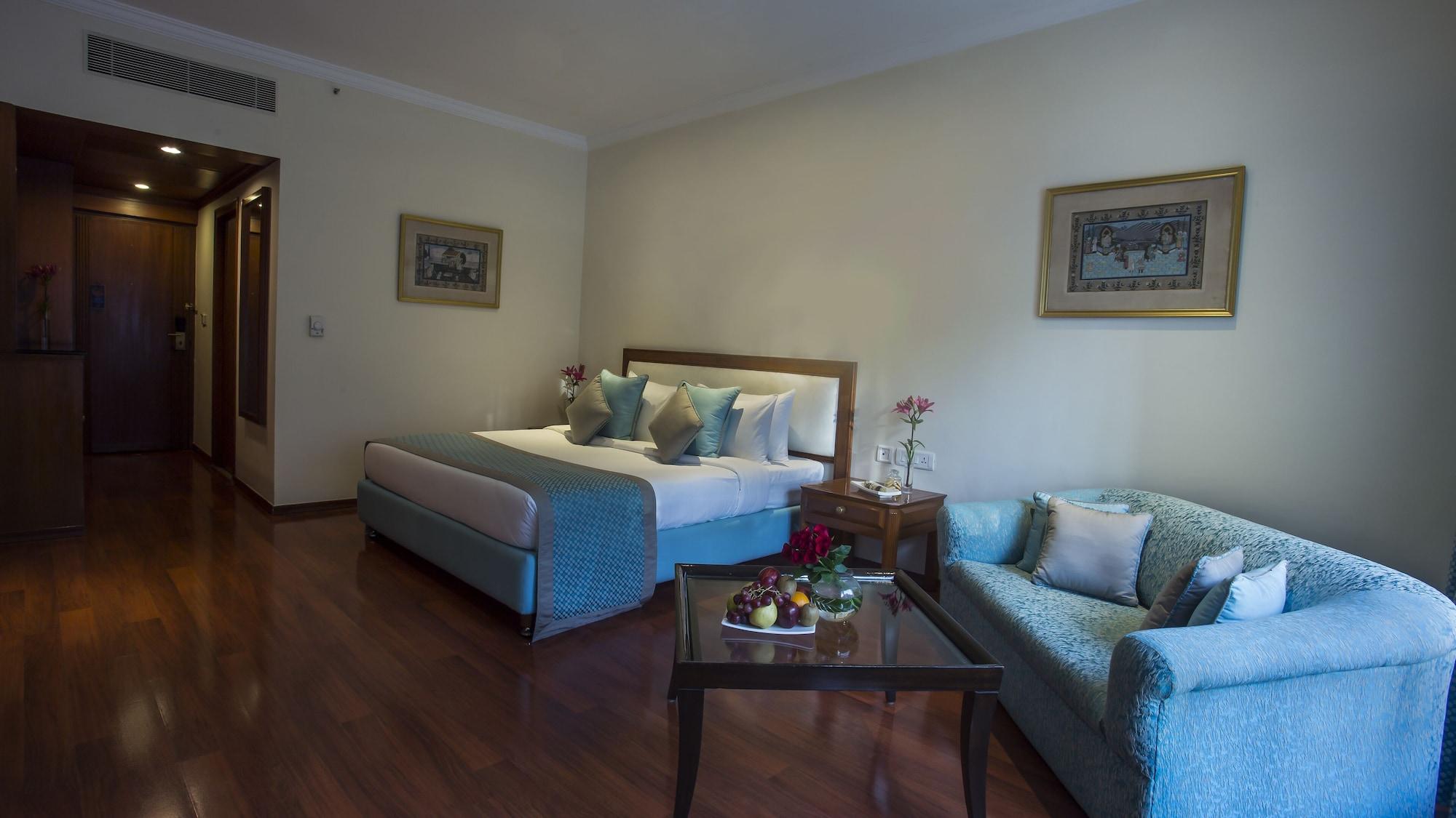 Taj Deccan 5*
