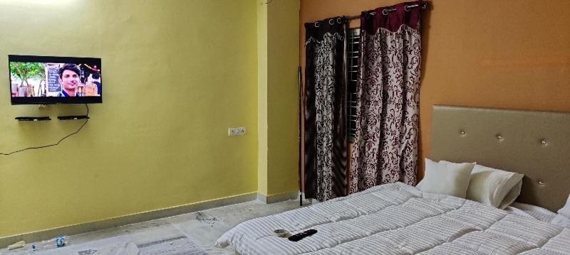Hotel Oyo 81589 Aruna Dwraka Homes Hyderabad