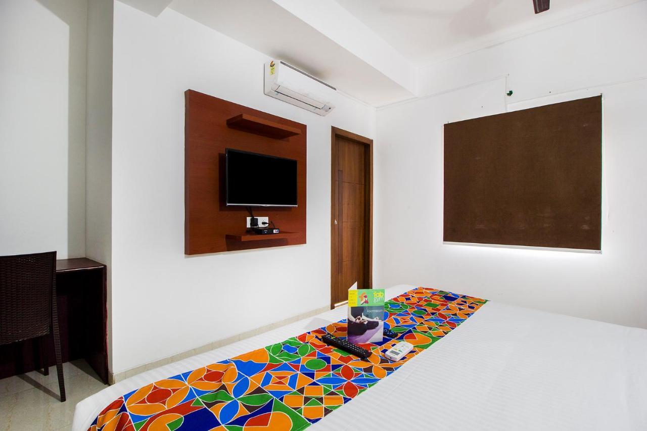 Hotel Fabhotel Limestone - 750m From Yashoda Hospitals, Somajiguda