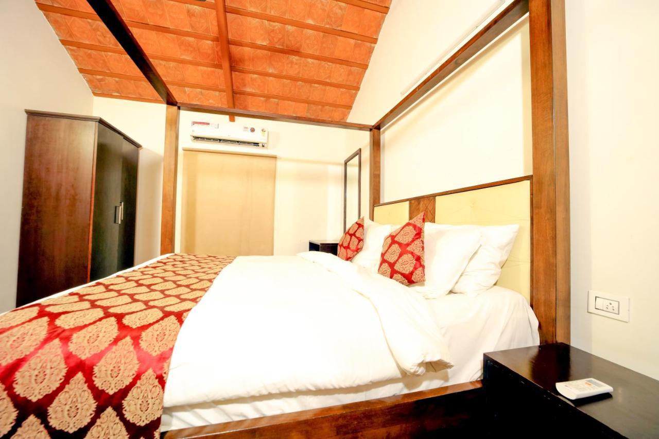 Brown Town & 5* Hyderabad