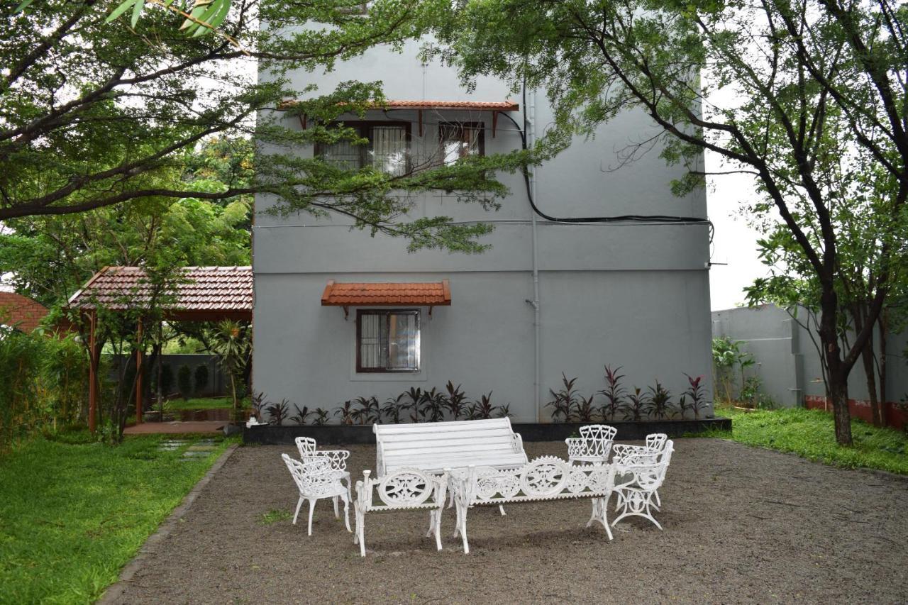 Brown Town & 5* Hyderabad