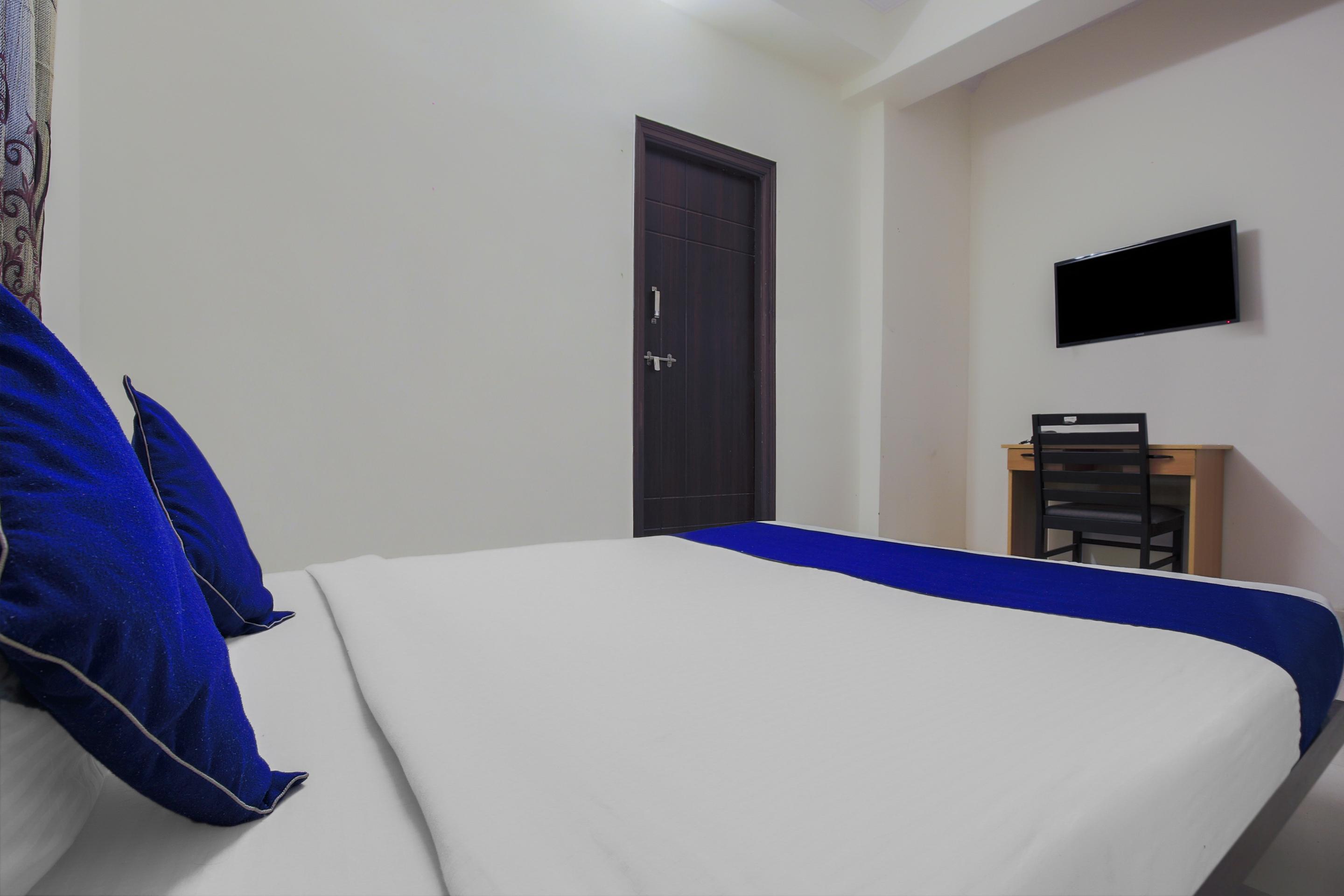 Hotel Silverkey Executive 24138 Nallagandla