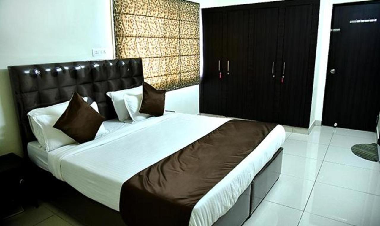 Fabhotel Eminent Hotel 3*