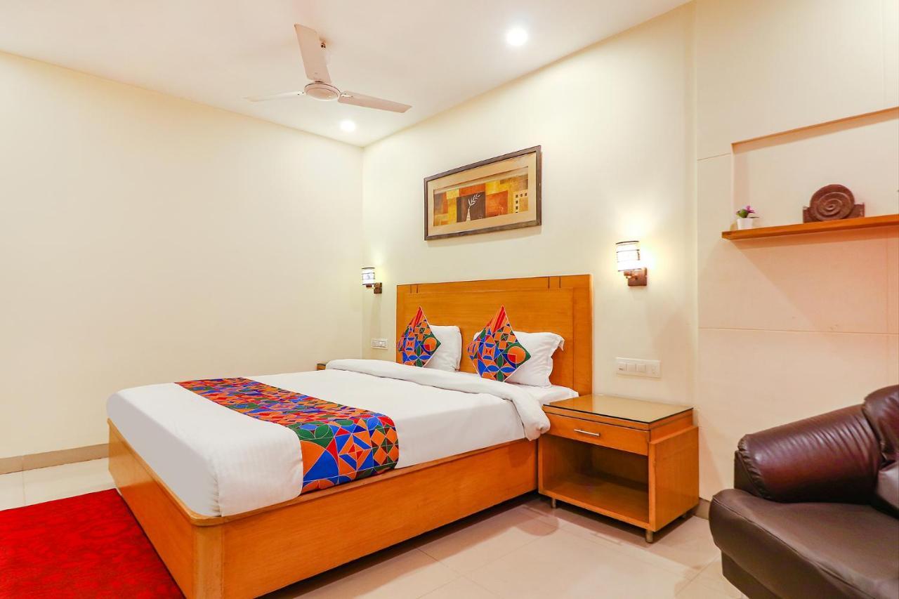 Hotel Fabhotel A&m - Nr Lv Prasad Institute, Banjara Hills 3*
