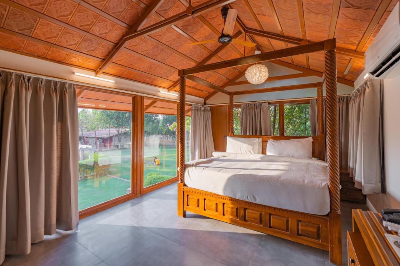 Brown Town & 5* Hyderabad