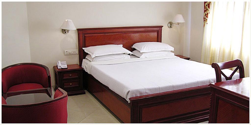 Raj International Inn 3*