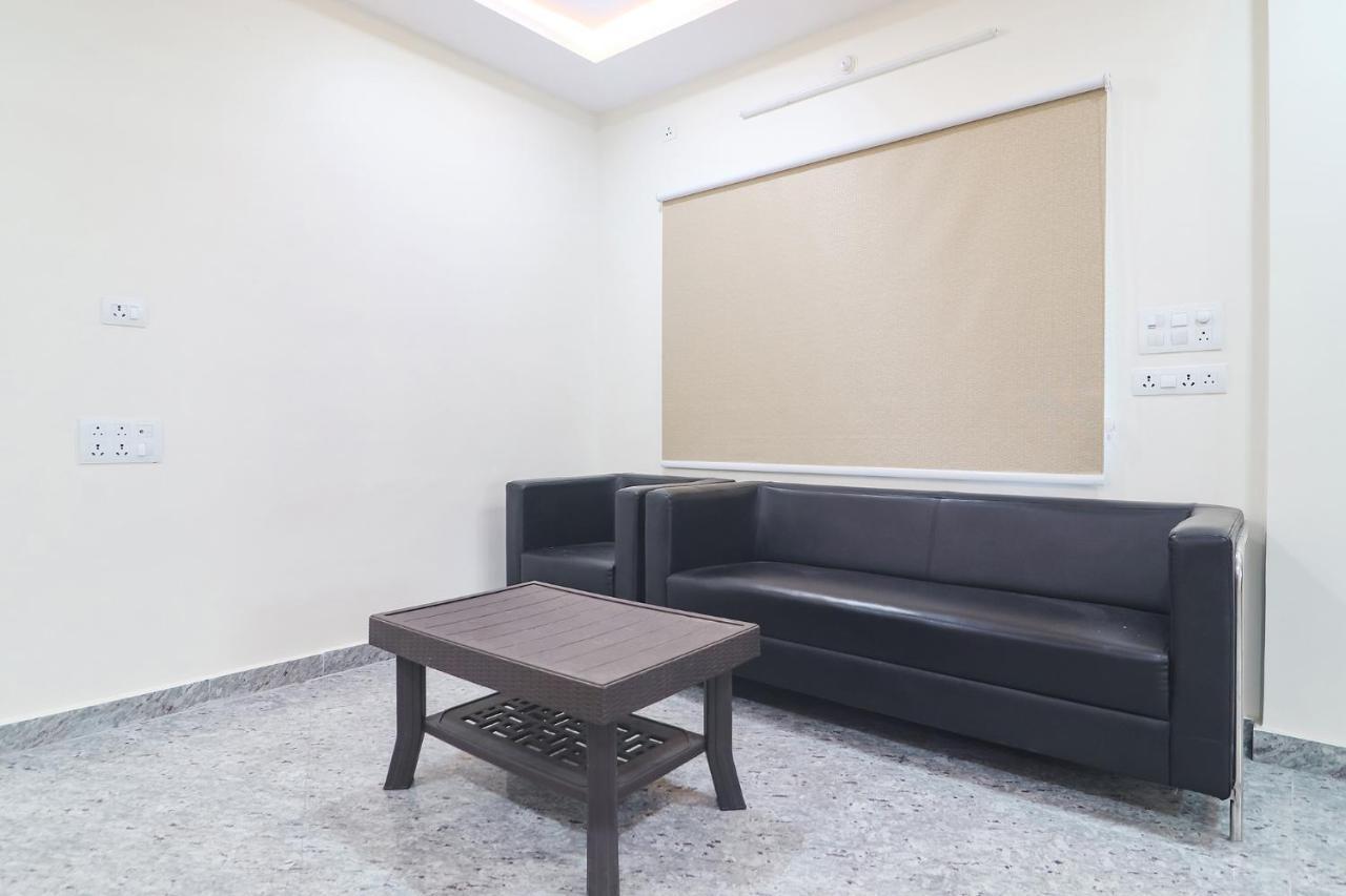 Fabexpress Rs Living - Nr Tcs Deccan Park, Hitech