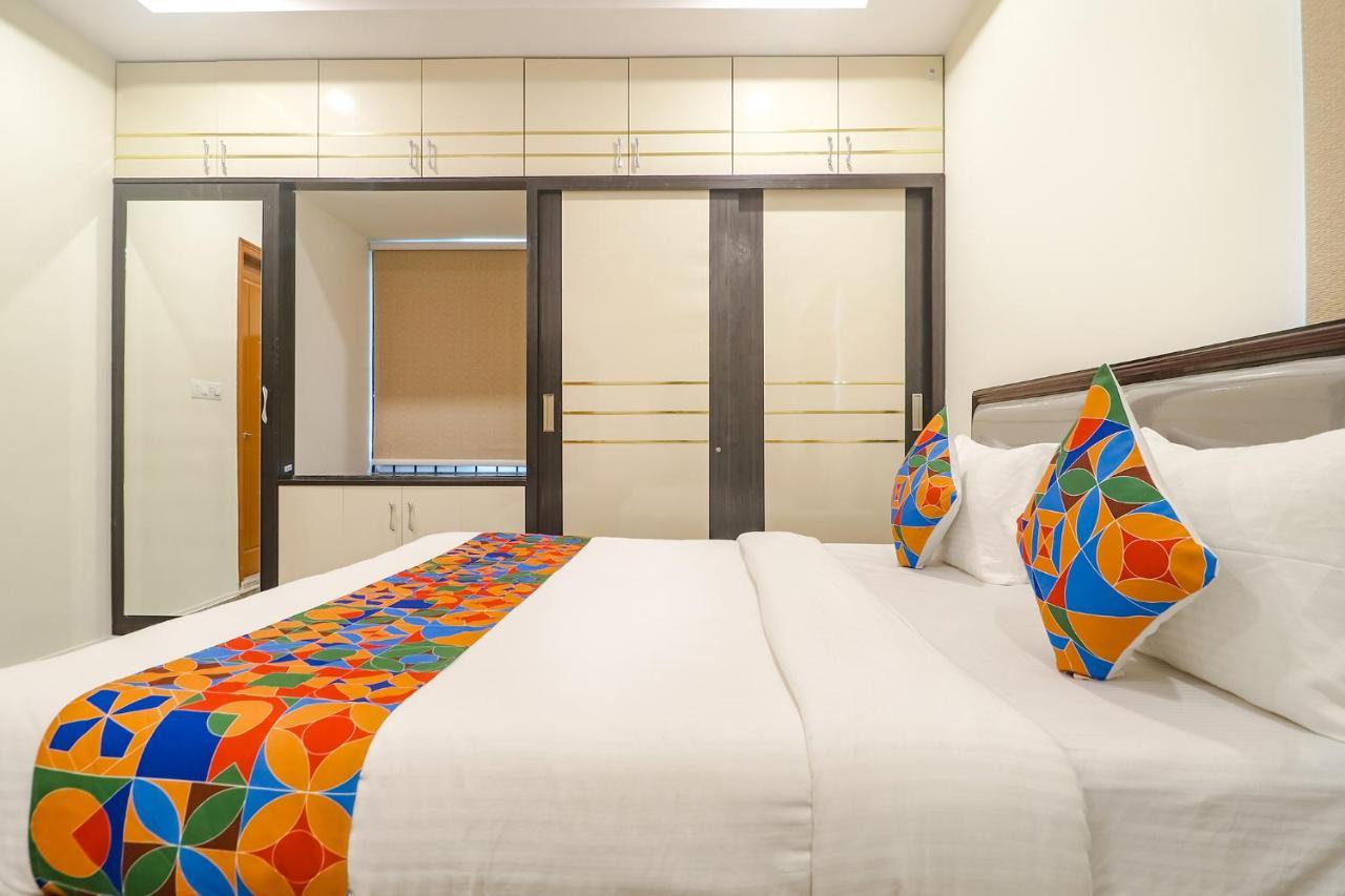 Fabexpress Rs Living - Nr Tcs Deccan Park, Hitech Hotel