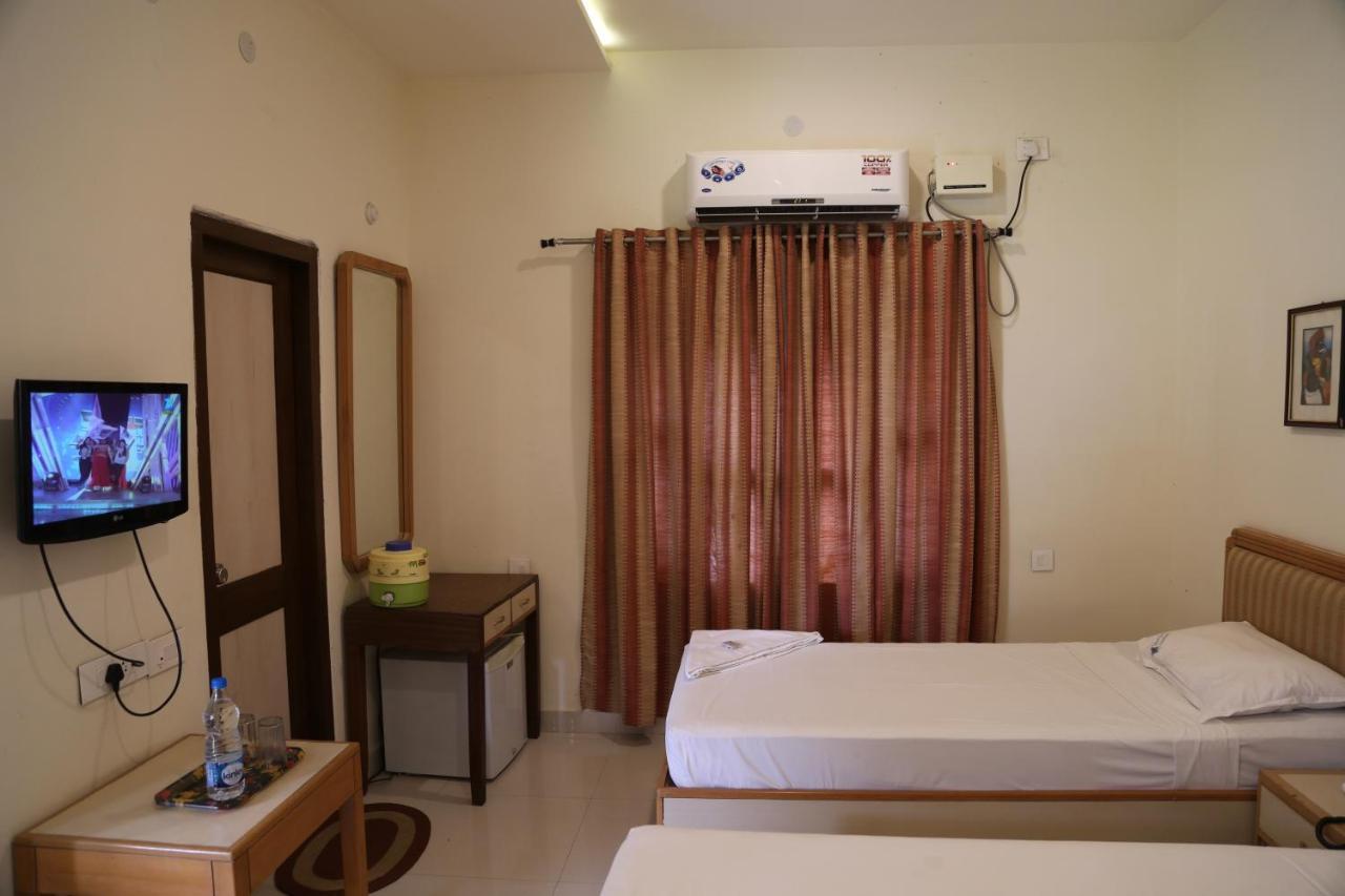 Taramati Baradari Hotel Hyderabad