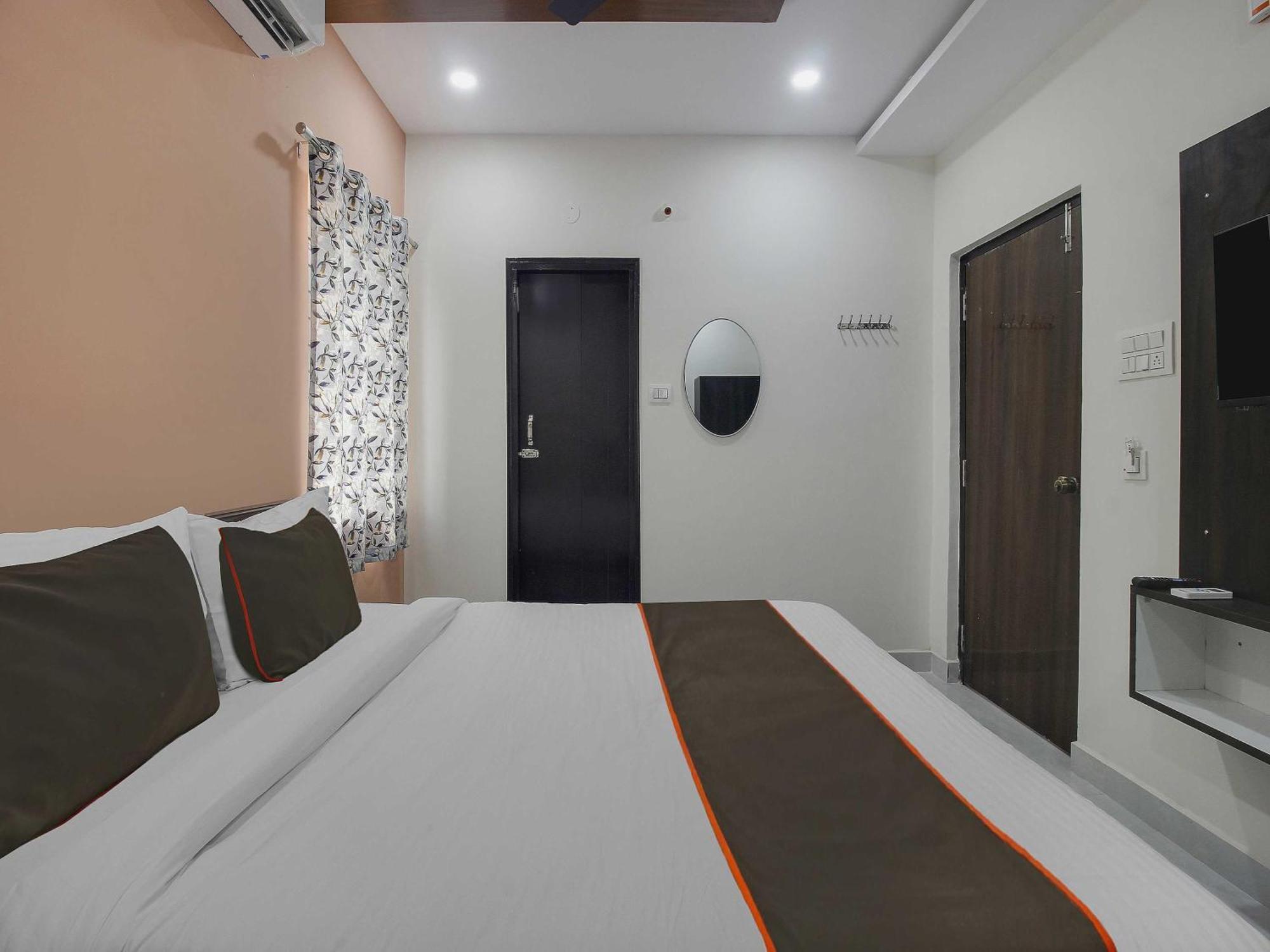 Hotel Collection O Siri Grand