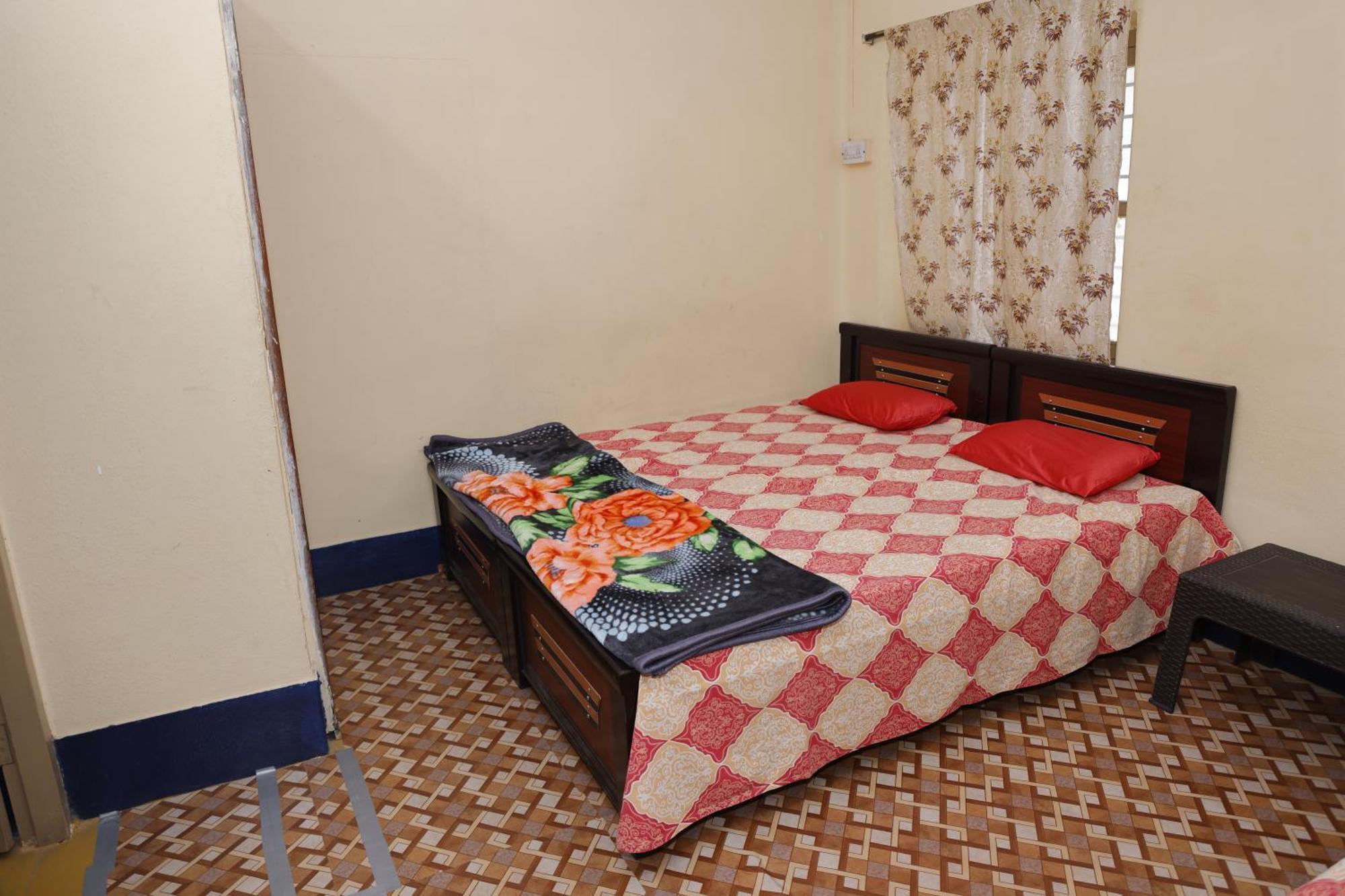 Apartment 1 For 4 Guests Or 2 Bhk For 4 To 10 Guests With Ac For Families *