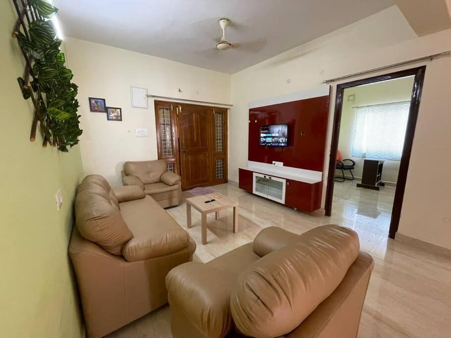 Beautiful 3bhk At Kukatpally Y Junction Apartment