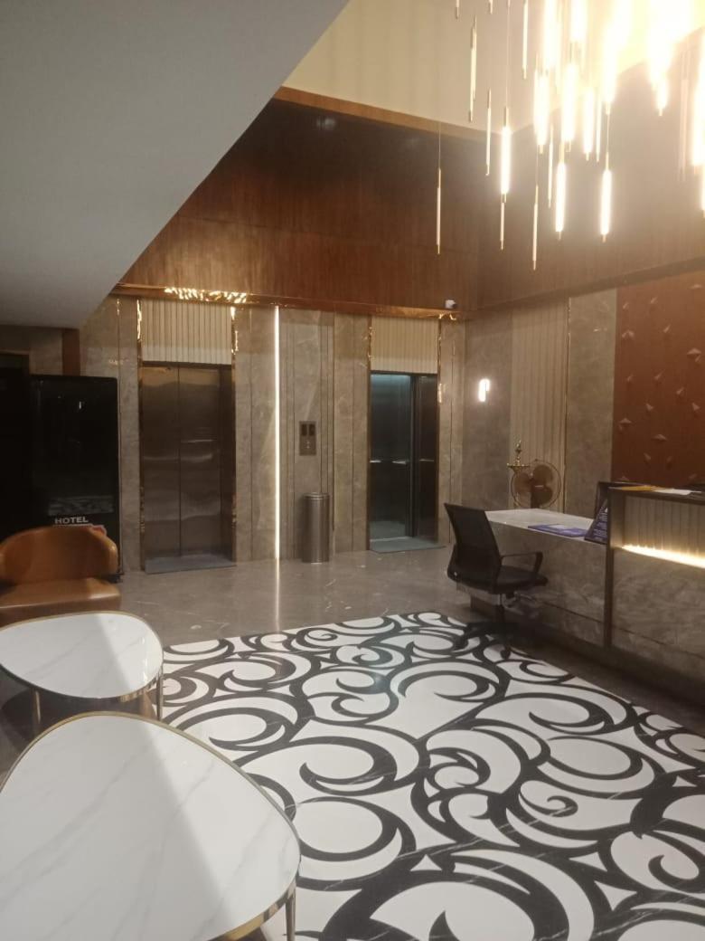 Dunkin Grand Banjara Hills- Live Kitchen-free Lavish Buffet Breakfast Hotel 3*