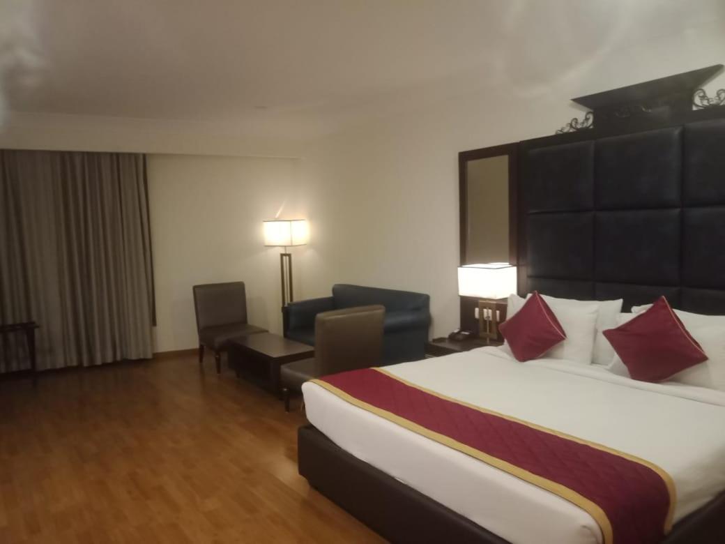 Dunkin Grand Banjara Hills- Live Kitchen-free Lavish Buffet Breakfast Hotel 3*