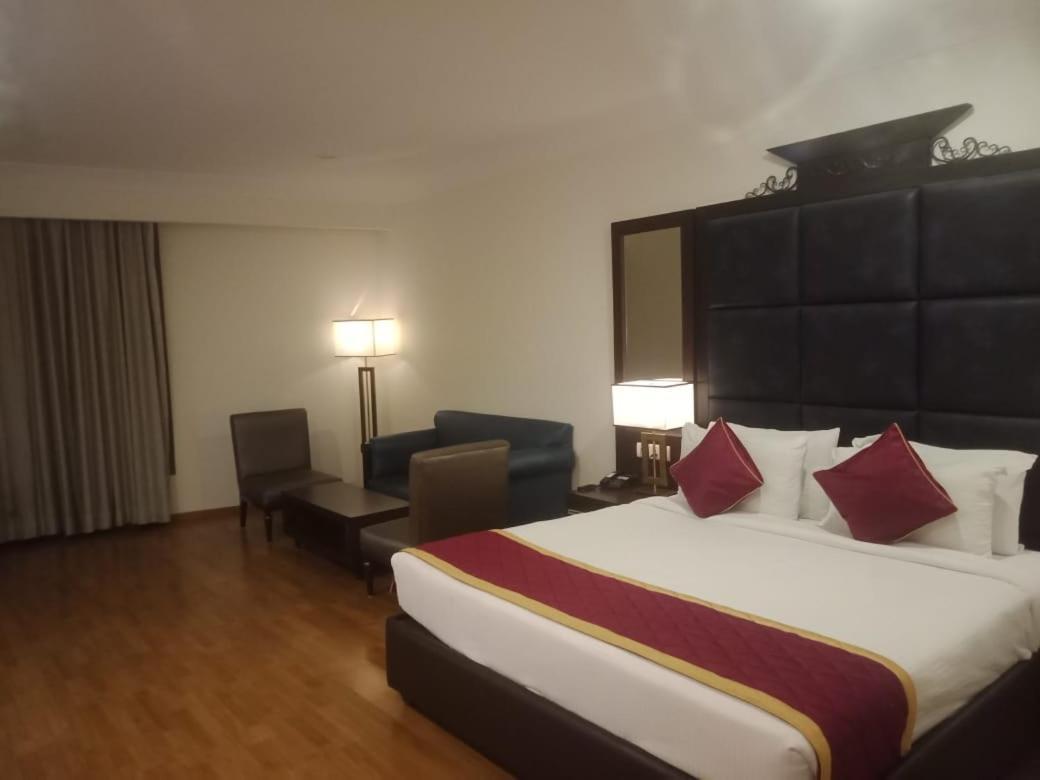 Dunkin Grand Banjara Hills- Live Kitchen-free Lavish Buffet Breakfast 3* Hyderabad
