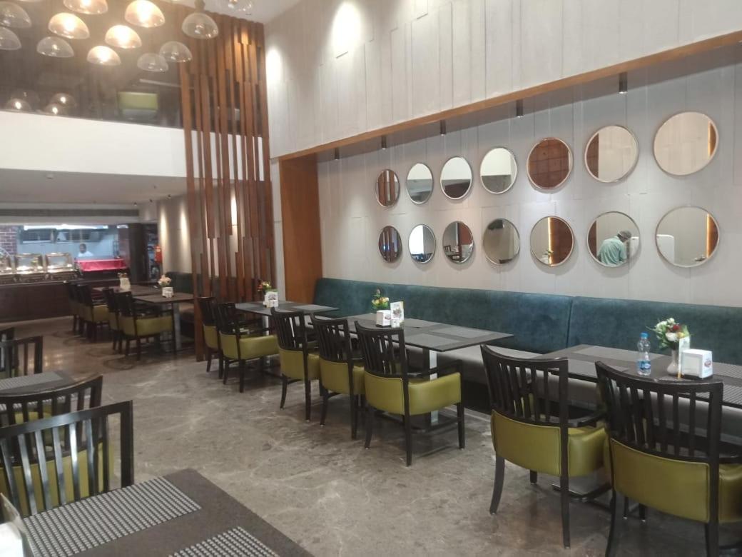 Hotel Dunkin Grand Banjara Hills- Live Kitchen-free Lavish Buffet Breakfast 3*