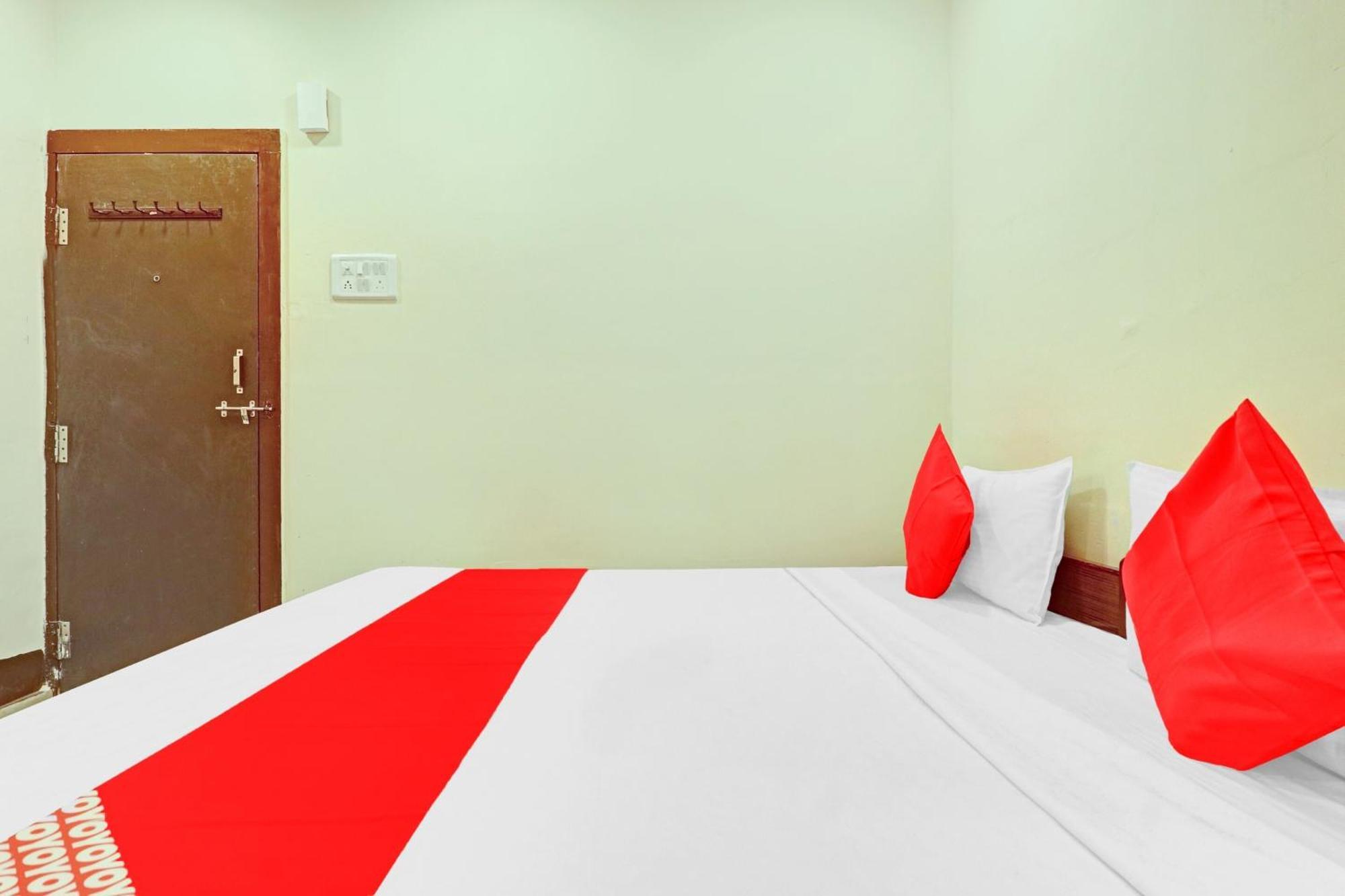 Hotel Hotel Sri Sai Dwaraka Residency Near Secunderabad Railway Station 3*