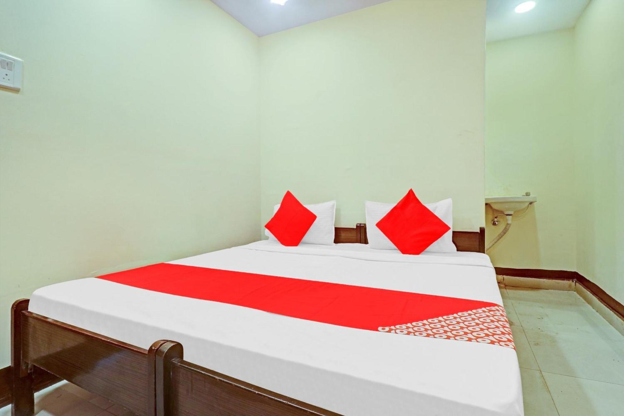 Hotel Sri Sai Dwaraka Residency Near Secunderabad Railway Station Hotel Hyderabad