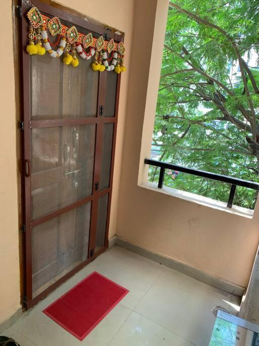 Kesarhomes-homestay- Flt202-2nd Flr-2bhk-apt-ac-lift-kukatpally Hyderabad