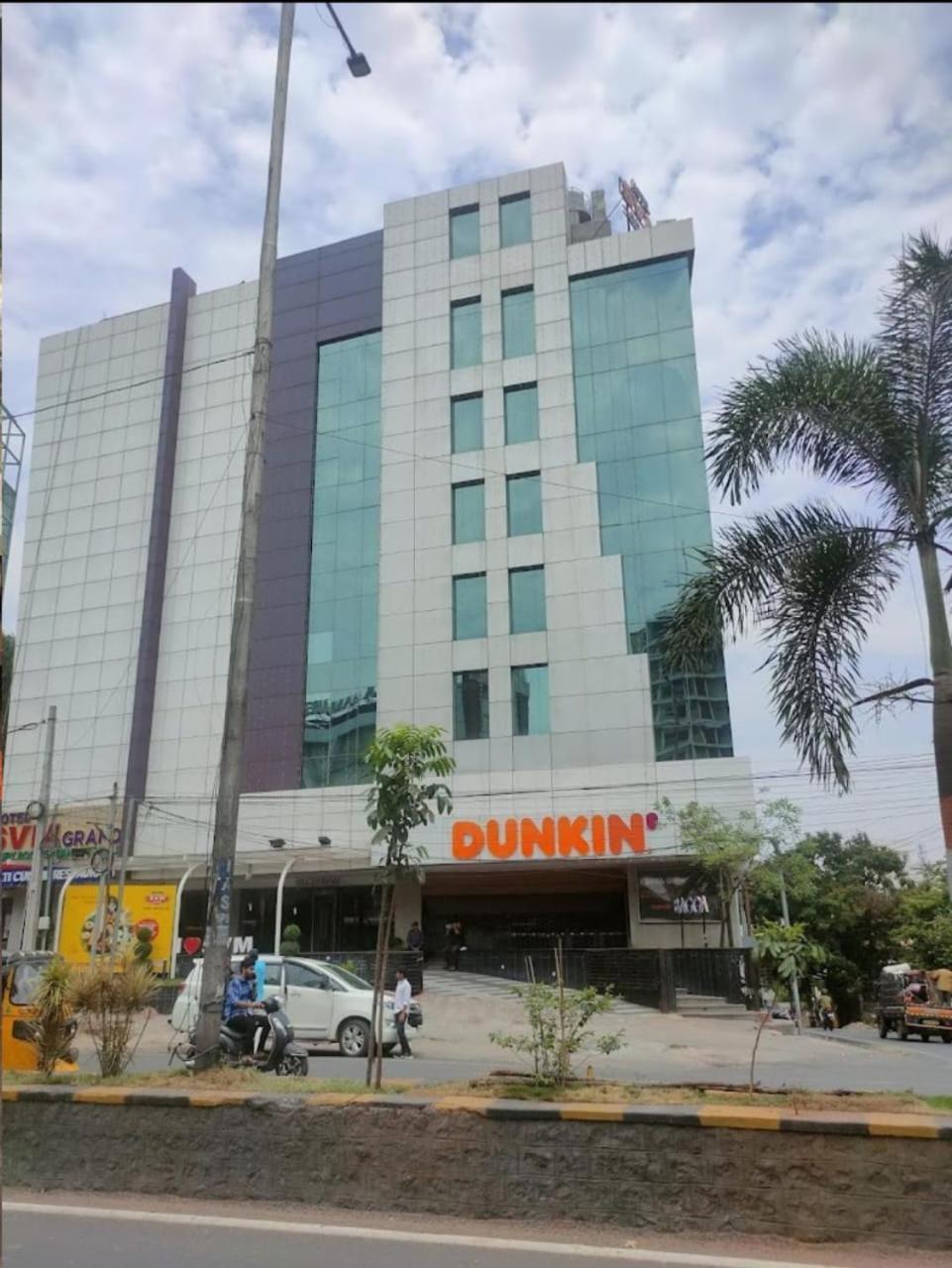 Dunkin Grand Banjara Hills- Live Kitchen-free Lavish Buffet Breakfast Hotel