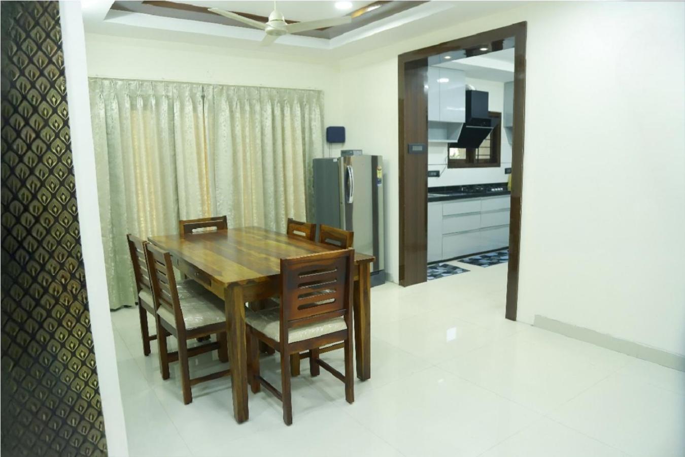 Peaceful With Fitness Center Apartment *