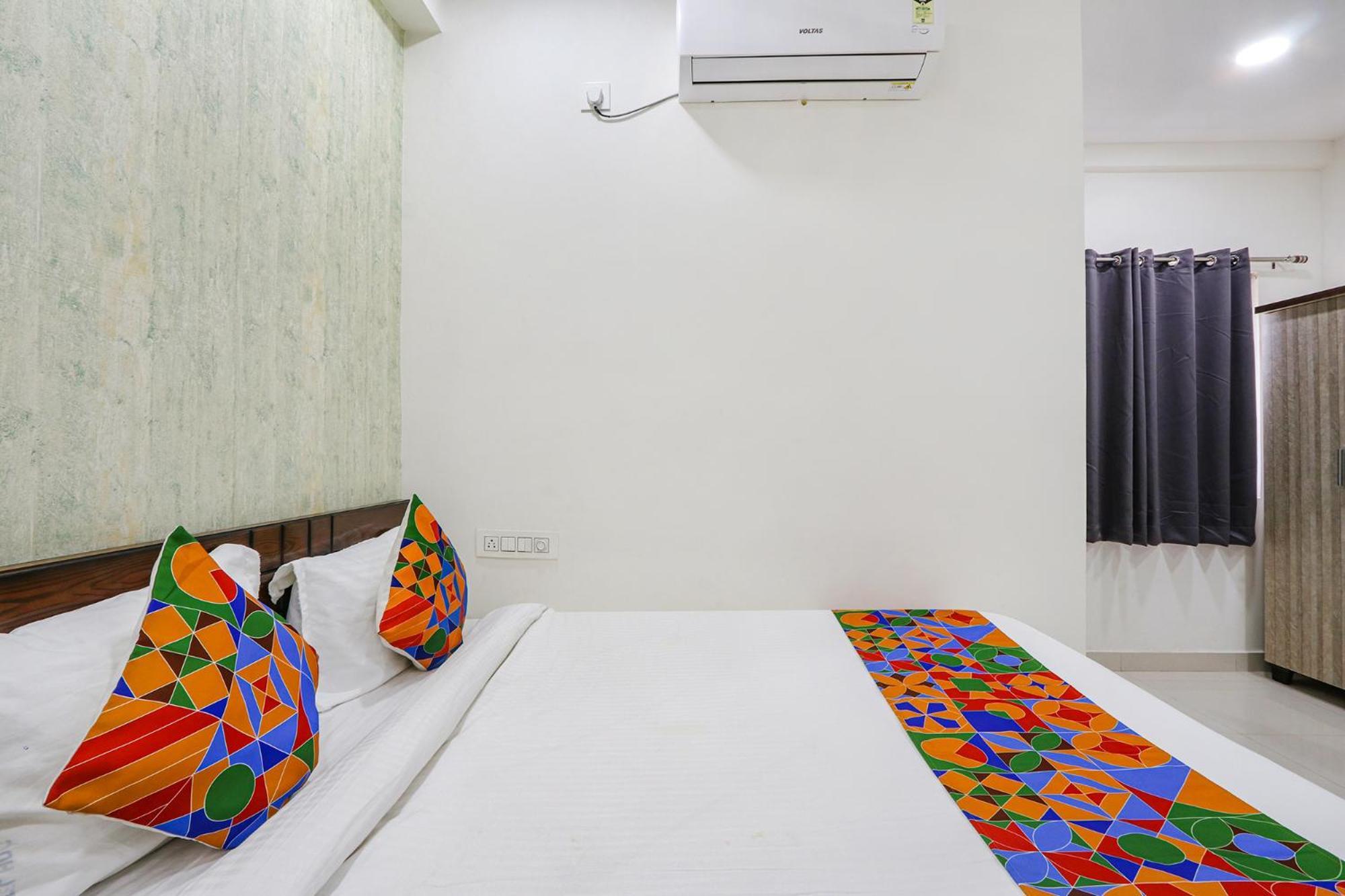 Fabhotel Dream Connect - Nr Narsingi 3* Hyderabad