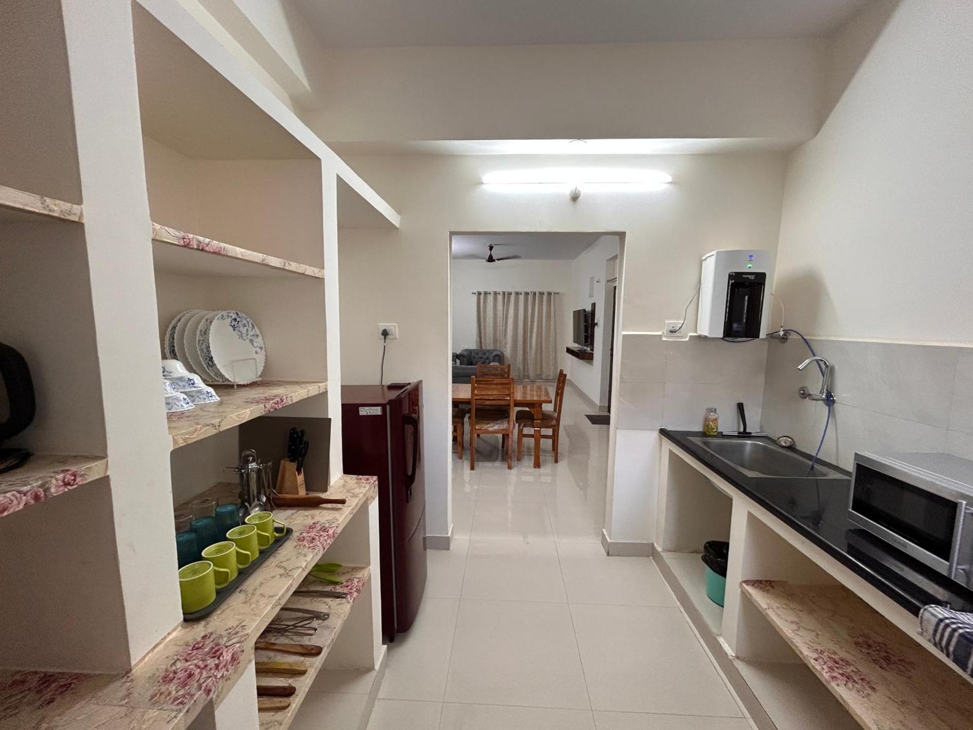 Mee Homes Madhapur Family Fully Furnished 2 Bhk Premium Flats 302 Apartment *