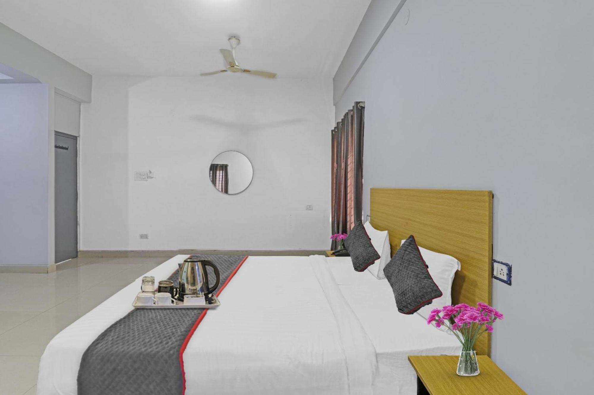 Super Townhouse De Alphabet Hotel 4*