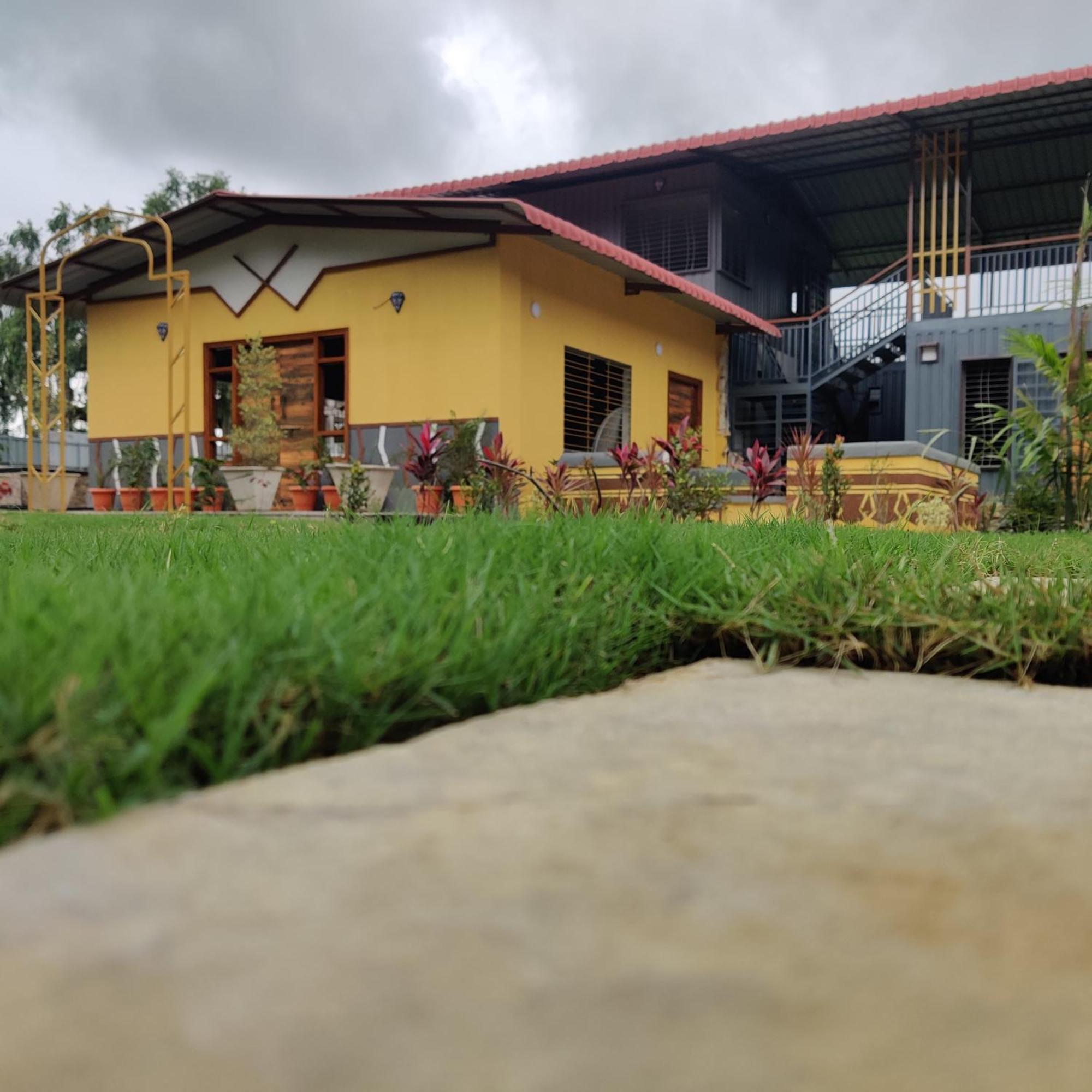 Farm stay Kashmir Farmhouse - Hyderabad