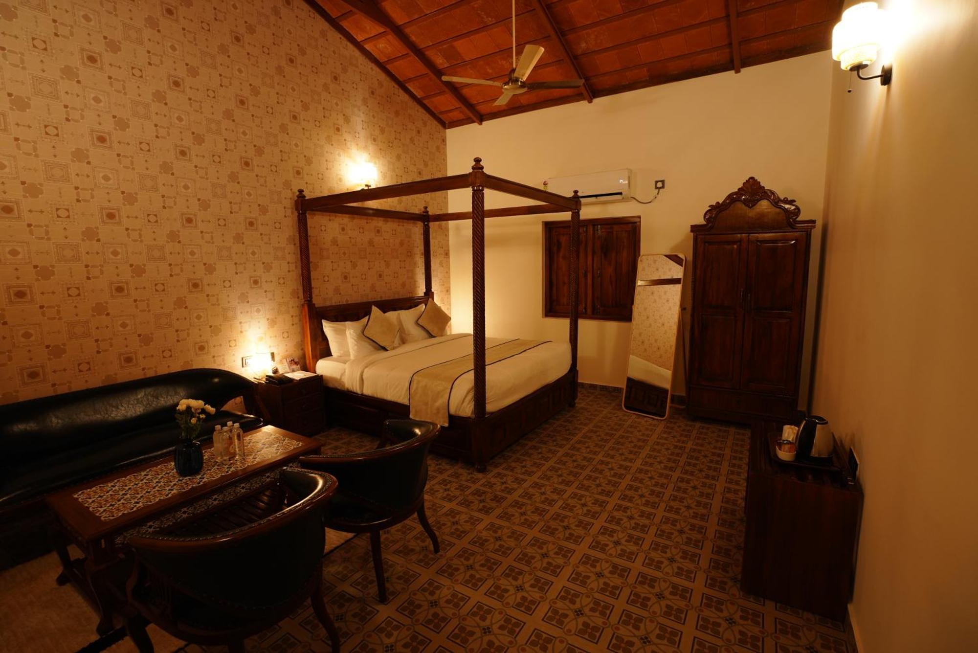 Resort Brown Town & 5*
