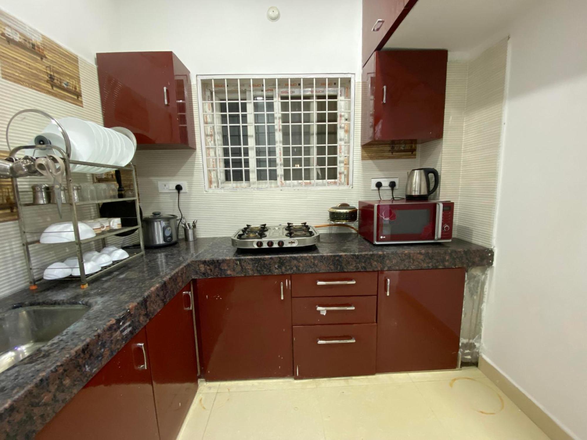 Srt Homely 3bhk With Amenities * Hyderabad