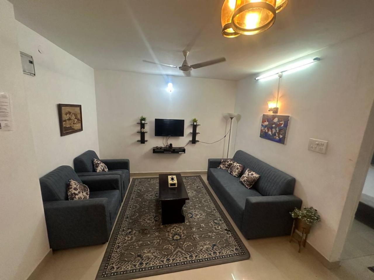 Nk Homes - 2bhk Serviced Apartments, Fully Furnished, Wi-fi, Home-style Kitchen